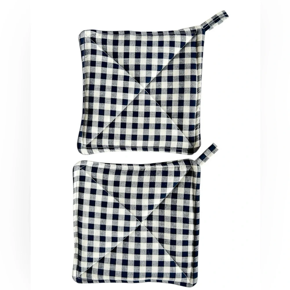 Hand Crafted Navy Blue and White Gingham Checkered Pot Holders Hot Mat Trivet